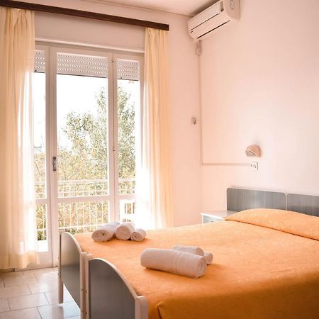 Hotel Zeus Cervia Exterior foto